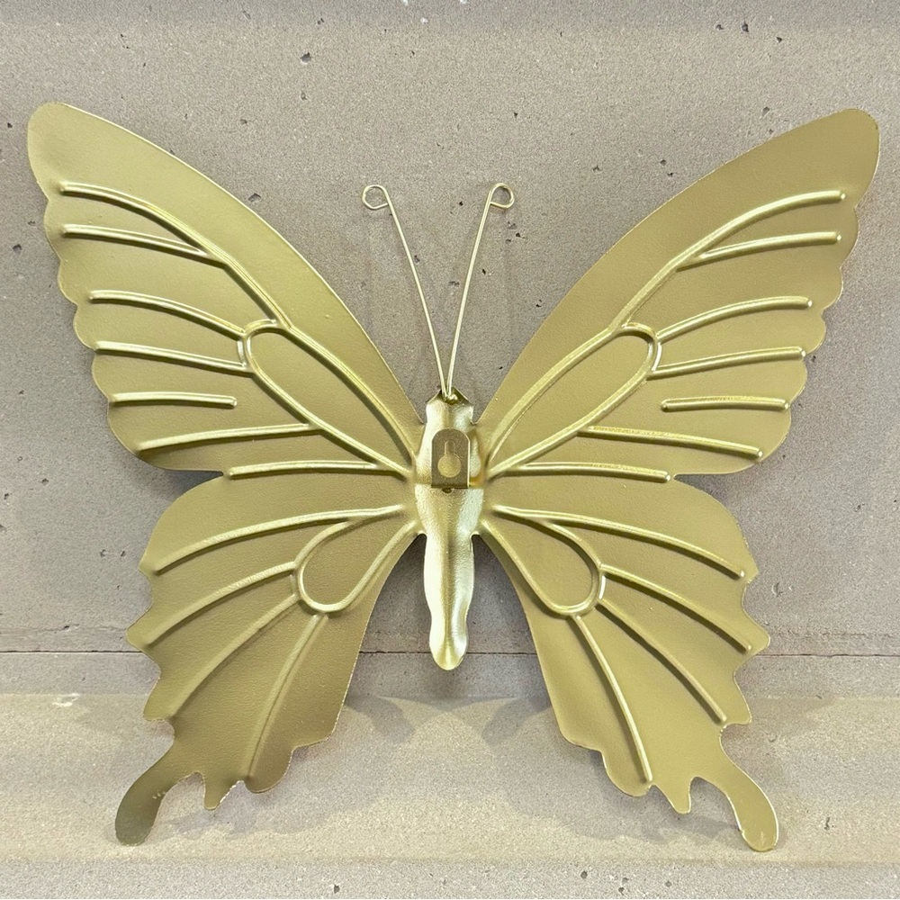 Hand Crafted Flower Market Butterfly wall decor - Picture 7 of 8